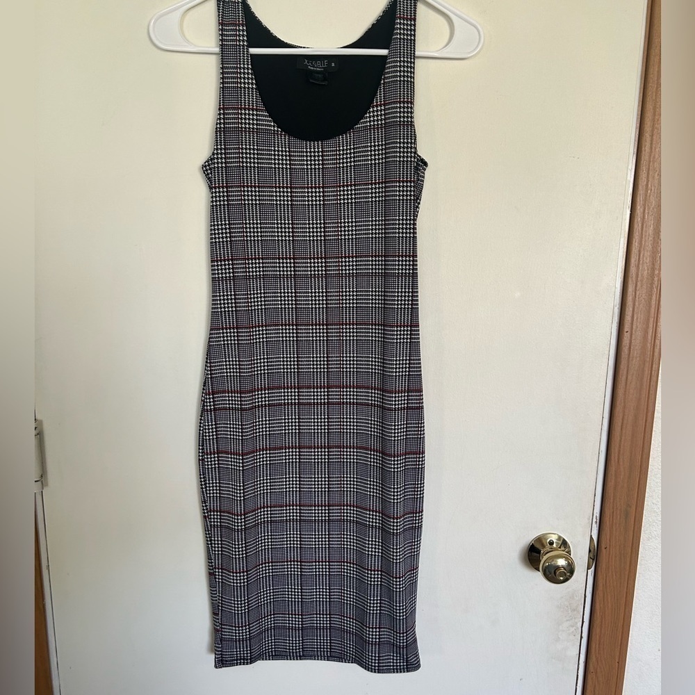 Joe & Elle medium sleeveless, black, white and red plaid dress